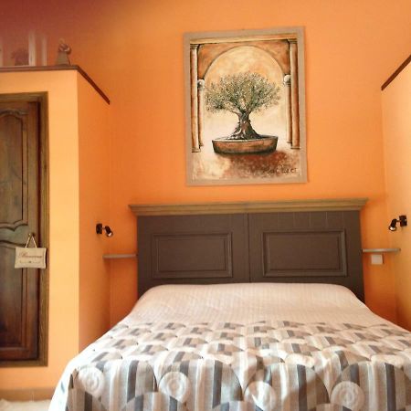 Mas Des Oliviers Bed & Breakfast Saint-Marc-Jaumegarde Exterior foto